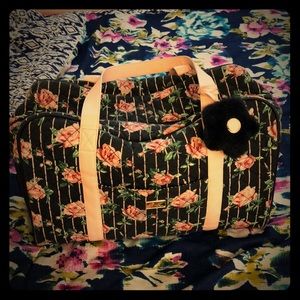 Betsey Johnson Large Weekend Duffle / Travel / gym